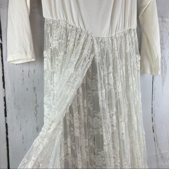 Lace maternity long sleeve open split gown - Picture 4 of 10